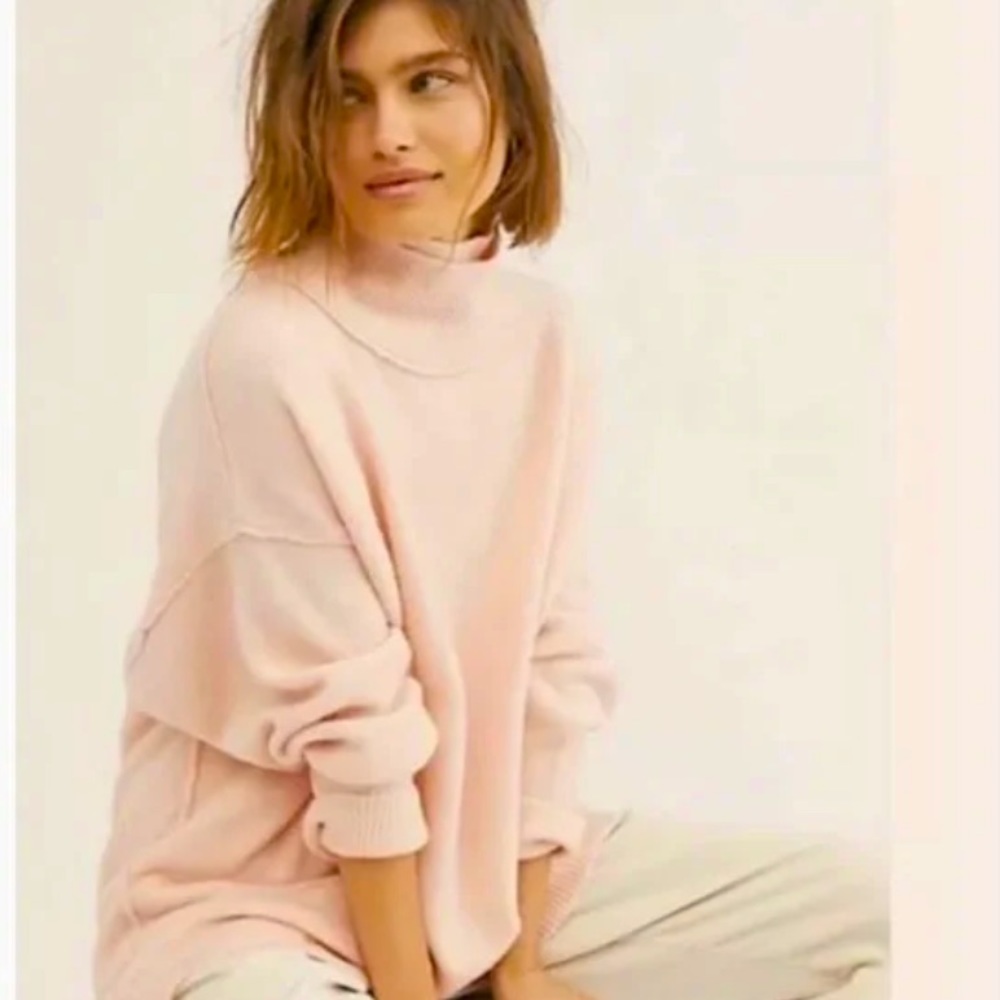 Free People Aflterglow Mock Neck Oversize Sweater in Ballet Pink W-340 Sz XS